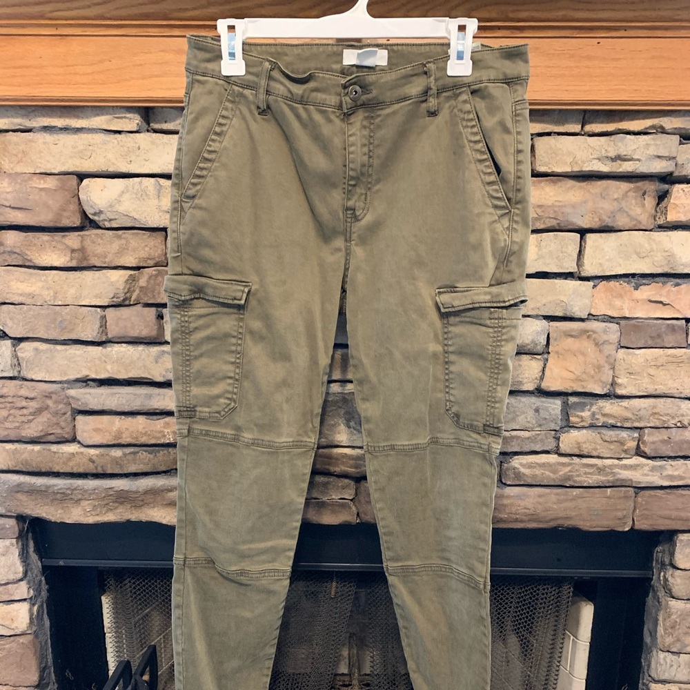 Army green cargo pants